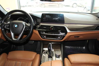 2018 BMW 540i 540i