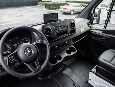 2023 Mercedes-Benz Sprinter Cab Chassis