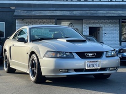 2002 Ford Mustang GT Deluxe