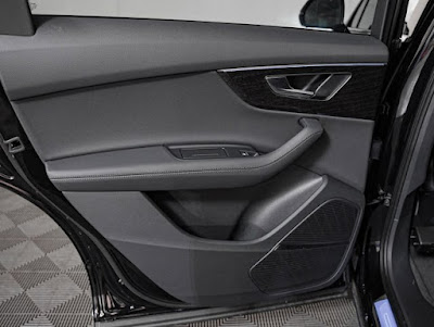 2024 Audi Q7 45 Premium Plus