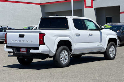 2024 Toyota Tacoma SR5 Double Cab 5 Bed AT