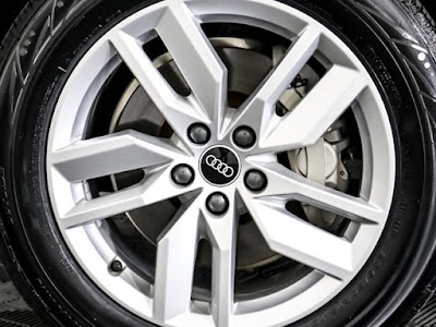 2022 Audi Q5 S line Premium