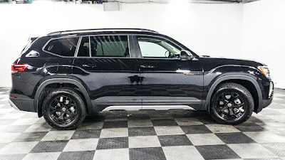 2024 Volkswagen Atlas 2.0T Peak Edition SE w/Technology