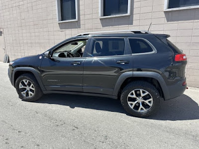 2016 Jeep Cherokee Trailhawk 4WD! GO OFF ROAD!
