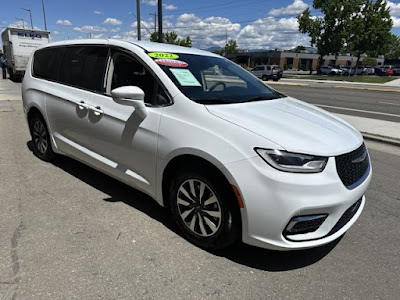2022 Chrysler Pacifica Hybrid Touring L! FACTORY CERTIFIED WARR