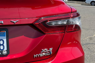 2023 Toyota Camry Hybrid XLE