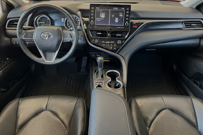 2023 Toyota Camry Hybrid XLE