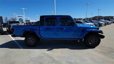 2024 Jeep Gladiator Sport