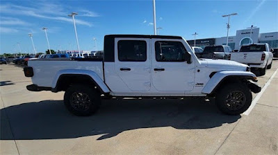 2024 Jeep Gladiator Sport