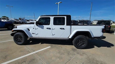 2024 Jeep Gladiator Sport