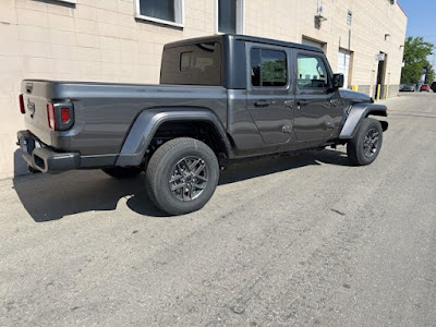 2024 Jeep Gladiator