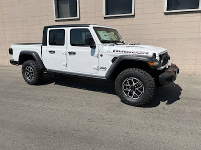 2024 Jeep Gladiator