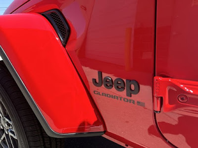 2024 Jeep Gladiator