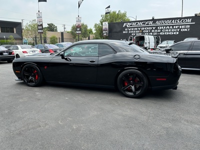 2015 Dodge Challenger SRT Hellcat RWD