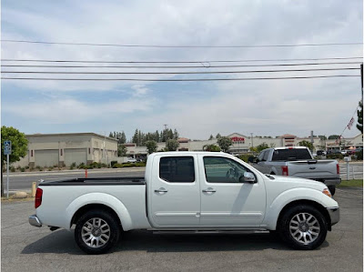 2013 Nissan Frontier Crew Cab SL Pickup 4D 6 ft