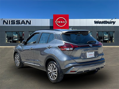 2021 Nissan Kicks SR