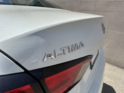 2022 Nissan Altima 2.5 SV AWD! LOW MILES!