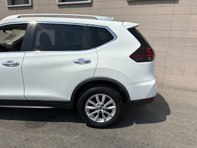 2020 Nissan Rogue SV AWD! LOW LOW MILES!