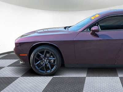 2022 Dodge Challenger SXT