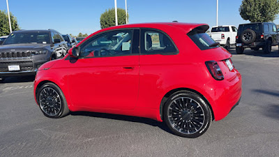 2024 FIAT 500e INSPI(RED)