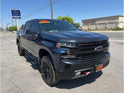 2020 Chevrolet Silverado 1500 Crew Cab LT Trail Boss Pickup 4D 5 3/4 ft