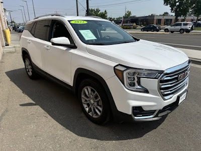 2022 GMC Terrain SLT! AWD! SUPER CLEAN!