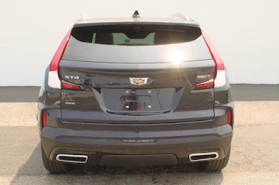 2024 Cadillac XT4 AWD Premium Luxury