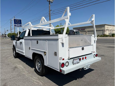 2017 Ford F350 Super Duty Regular Cab XL Pickup 2D 8 ft