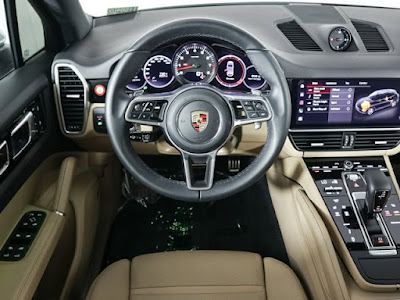 2023 Porsche Cayenne S Platinum Edition