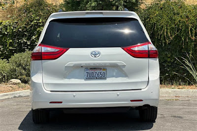 2016 Toyota Sienna XLE