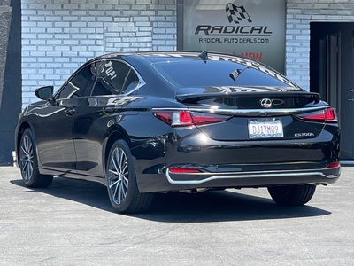 2024 Lexus ES Hybrid 300h FWD