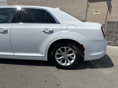 2015 Chrysler 300 Limited