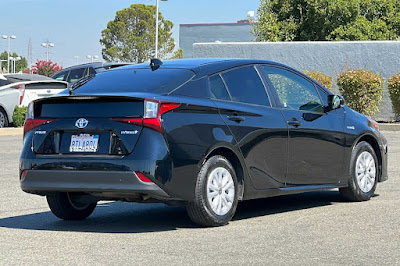 2020 Toyota Prius LE