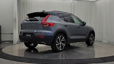 2019 Volvo XC40 R-Design