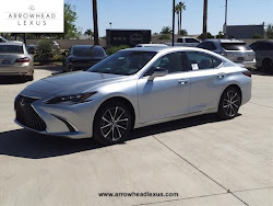 2025 Lexus ES 300h Luxury