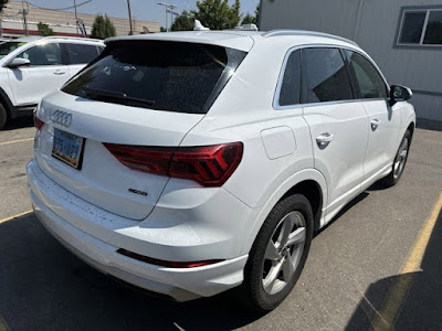 2021 Audi Q3 Premium AWD! SUPER CLEAN!