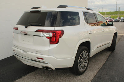 2022 GMC Acadia Denali