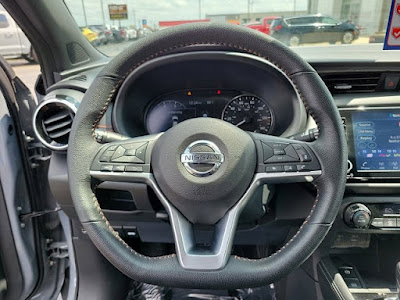 2021 Nissan Kicks SR