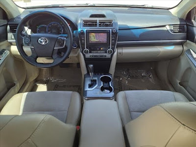 2014 Toyota Camry Hybrid LE