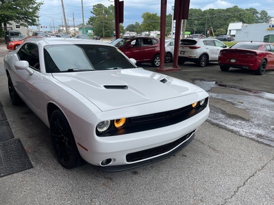 2018 Dodge CHALLENGER SXT