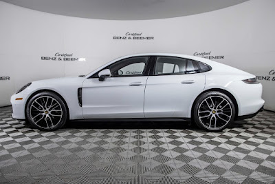 2022 Porsche Panamera 4 Platinum Edition