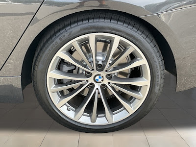 2021 BMW 5 Series 530i