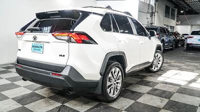 2022 Toyota RAV4 XLE Premium