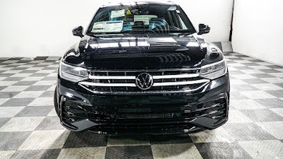 2024 Volkswagen Tiguan 2.0T SE R-Line Black