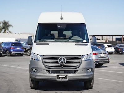 2024 Mercedes-Benz Sprinter Crew Van