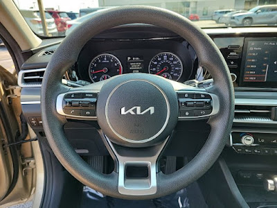 2022 Kia K5 LXS