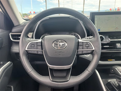 2024 Toyota Highlander Hybrid XLE