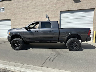 2022 RAM 2500 Limited 4X4! MEGA CAB!