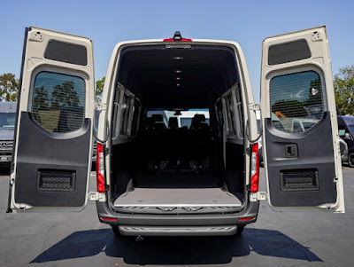 2024 Mercedes-Benz Sprinter Crew Van