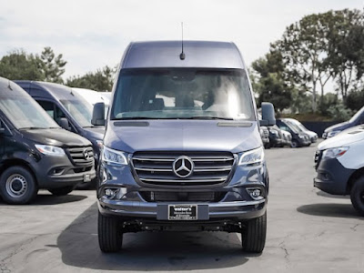 2024 Mercedes-Benz Sprinter Crew Van